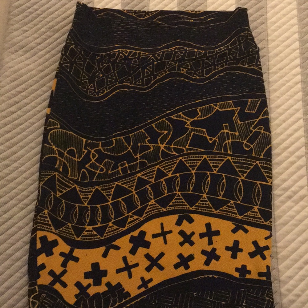 Lularoe navy gold medium Cassie
